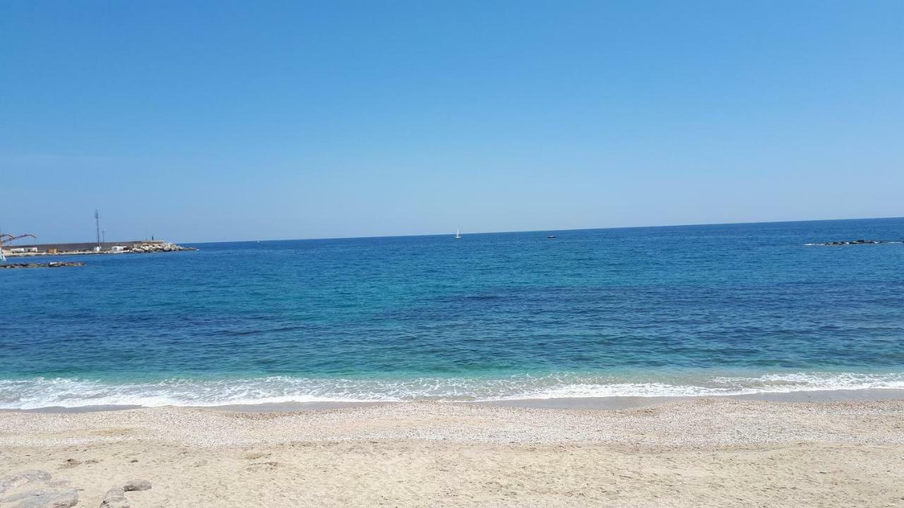 Primera Linea De Playa Marinas Apartment